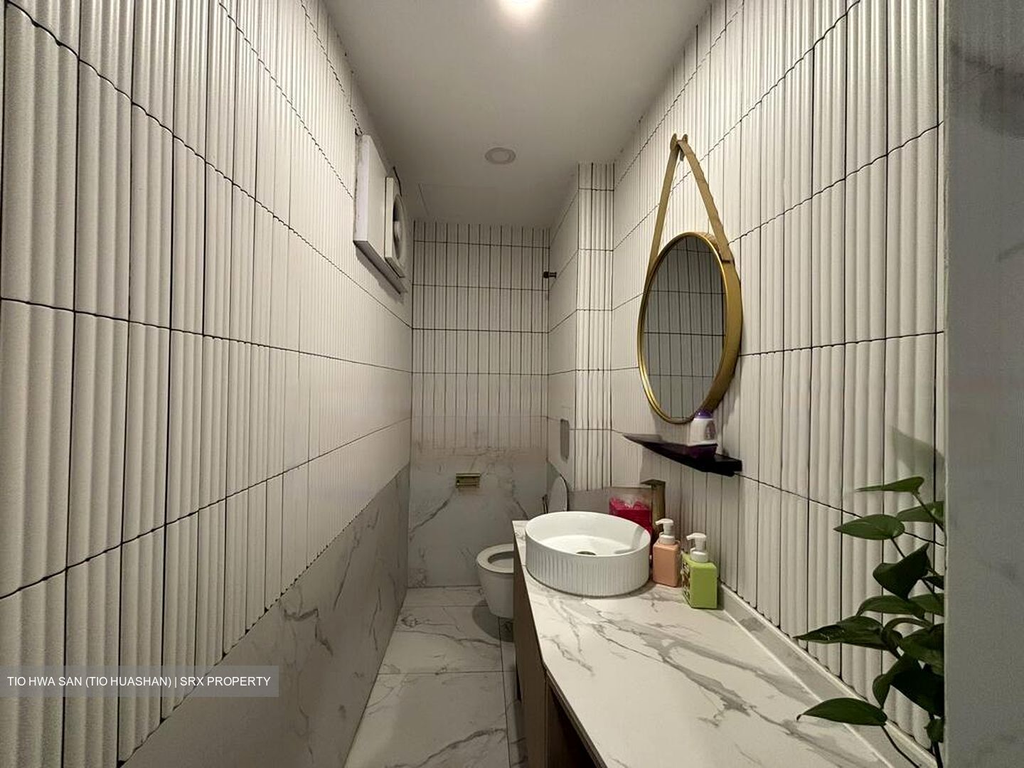 Lorong Liput (D10), Retail #453472861